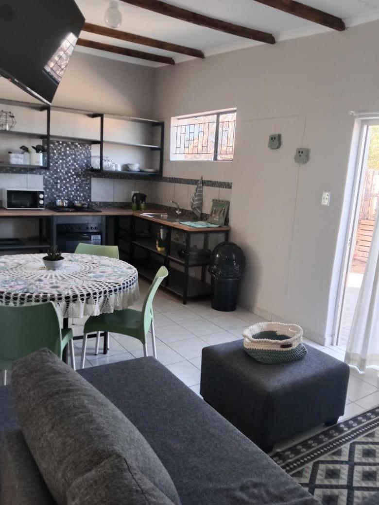 Die Windpomp Guesthouse Gobabis Kültér fotó